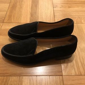 Gravati Black Suede Loafer Size 5. Great condition!